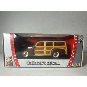 Road Signature Collection 1948 Ford Woody Station Wagon 1:43 Collector's Edition